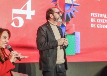 Festival de Gramado revela os seis filmes brasileiros da mostra competitiva de 2026, confirma Antártida na abertura e homenageia Marcos Caruso.