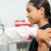 Vacinação contra HPV para adolescentes e jovens de 15 a 19 anos foi prorrogada até 31 de dezembro. Medida amplia proteção contra infecções e cânceres associados ao vírus.