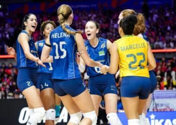Seleção brasileira feminina vence o Japão em Osaka, mantém a vice-liderança da Liga das Nações e se aproxima da fase final do torneio.