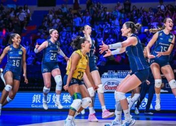 Brasil vence a Itália por 3 sets a 2 e enfrenta a Turquia na final da Liga das Nações Feminina de Vôlei em busca do título inédito.