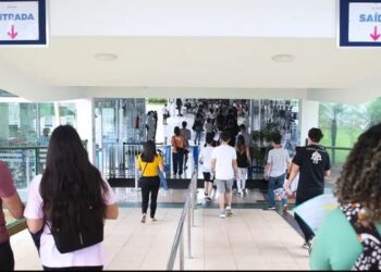 Prazo de inscrição no Prouni 2026/2 termina nesta sexta-feira com mais de 471 mil bolsas em instituições privadas de ensino superior.