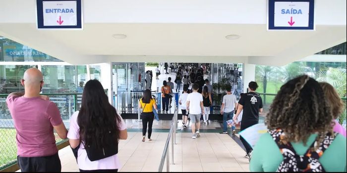Prazo de inscrição no Prouni 2026/2 termina nesta sexta-feira com mais de 471 mil bolsas em instituições privadas de ensino superior.