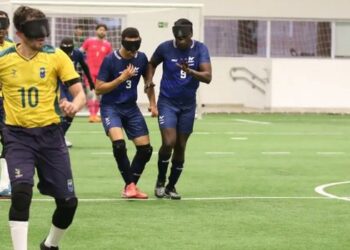 Brasil estreia no futebol de cegos dos Jogos Parasul-Americanos contra o Panamá e inicia preparação para Los Angeles 2028.