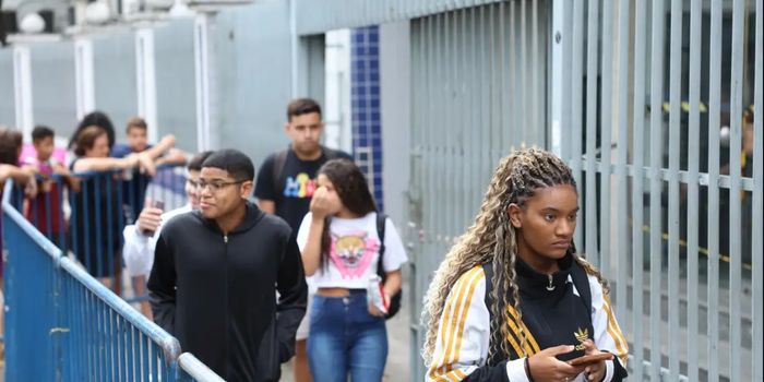 Prazo para inscrição no Prouni 2026 termina neste domingo. Programa oferece mais de 471 mil bolsas integrais e parciais em faculdades privadas.