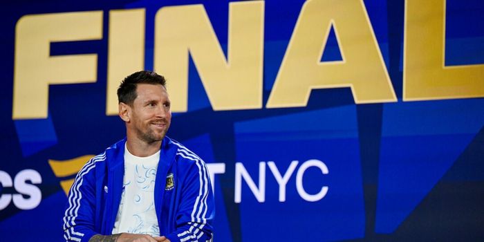 Lionel Messi publica mensagem antes da final da Copa do Mundo e aumenta rumores sobre possível despedida da seleção argentina.