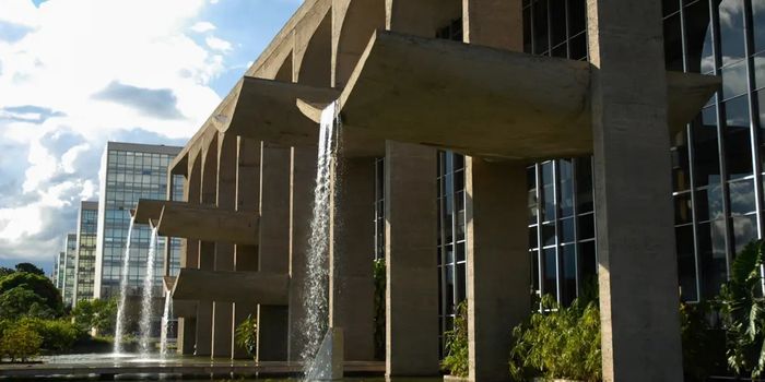 Senacon instaura processo contra a Viagogo e determina que o site informe claramente que atua na revenda de ingressos.