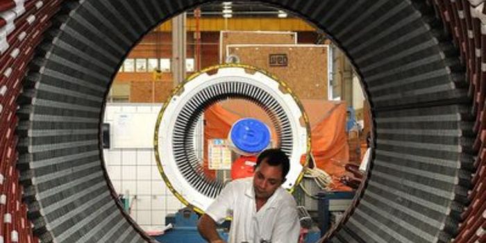 FMI revisa para cima a projeção do PIB brasileiro, reconhece estabilidade financeira e aponta reforma tributária como motor do crescimento.