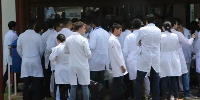 Inscrições do Enare 2026/2027 para residências com pré-requisito terminam nesta quarta-feira (15). Prova será aplicada em setembro em 60 cidades do país.