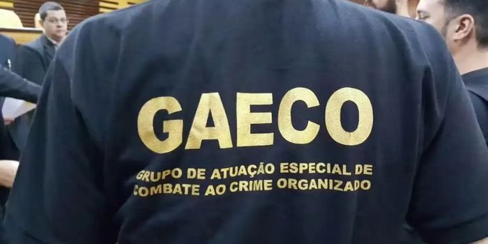Operação do Gaeco em São Paulo investiga ex-servidores suspeitos de fraude em licitações, corrupção e ocultação de bens.