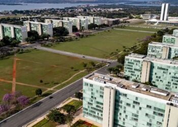 Governo federal nomeia 500 aprovados do CPNU 2 para carreiras de nível superior. Posse e curso de formação já têm cronograma definido.