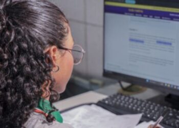 Levantamento do IBGE mostra recorde no uso da internet no Brasil e destaca avanço da conectividade, do 4G e do 5G no país.