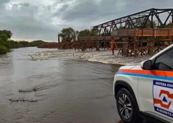 Rio Grande do Sul tem 206 cidades afetadas pelas chuvas e Defesa Civil alerta para temporais com até 200 mm de chuva em 48 horas.