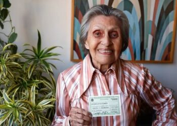 Eleitorado idoso cresce 74% desde 2010 e passa a representar 23% dos brasileiros aptos a votar nas eleições de outubro.