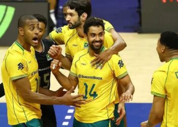Seleção masculina enfrenta a França pela Liga das Nações e busca classificação para a fase final da competição.