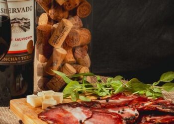 Feira Sabores da Terra começa nesta sexta em Vitória com 178 expositores, produtos da agricultura familiar e entrada gratuita.