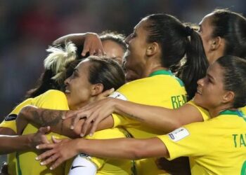 Copa do Mundo Feminina 2027 deve movimentar R$ 8,8 bilhões na economia brasileira e gerar mais de 73 mil empregos, aponta estudo da FGV.
