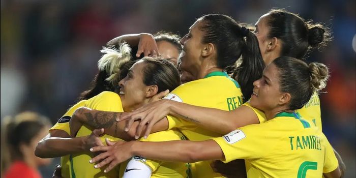 Copa do Mundo Feminina 2027 deve movimentar R$ 8,8 bilhões na economia brasileira e gerar mais de 73 mil empregos, aponta estudo da FGV.
