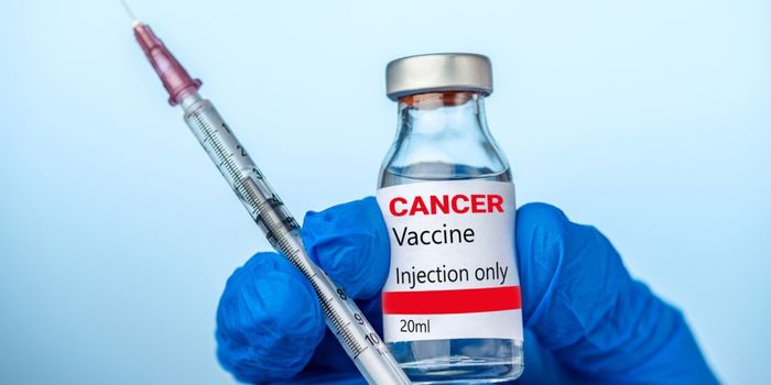 Primeiro paciente imunizado com vacina personalizada de mRNA contra o câncer na Rússia evolui bem durante tratamento experimental.