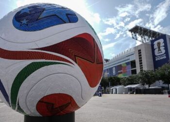 Wilton Pereira Sampaio entra no radar da FIFA para apitar jogos decisivos da Copa do Mundo 2026 após sequência de atuações bem avaliadas.