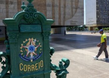 TCU alerta governo sobre custo de R$ 4,6 bilhões da universalização dos Correios e aponta risco fiscal para a União.