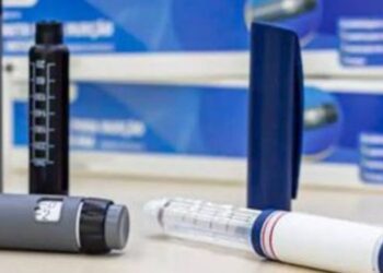 Anvisa afirma que testes em canetas ilegais com tirzepatida não comprovam equivalência com medicamentos aprovados no Brasil.