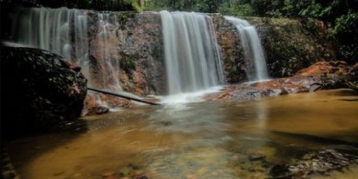 Amazônia oferece atrações de ecoturismo em nove estados, com parques, cachoeiras, rios, trilhas e turismo comunitário para todos os perfis de viajantes.