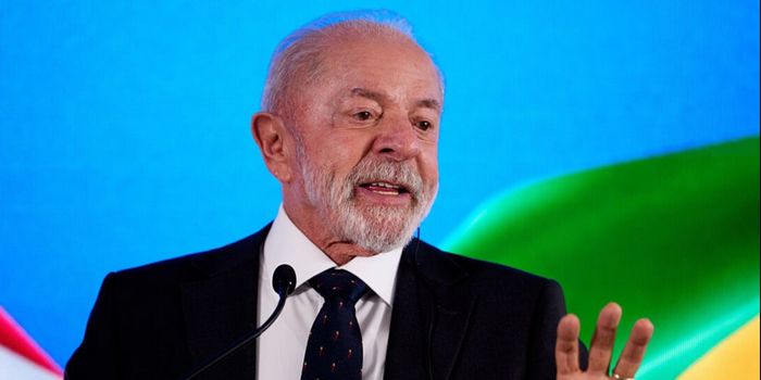 Lula defende processamento de terras raras no Brasil, critica exportação de matéria-prima e afirma que país pode ganhar protagonismo no setor.