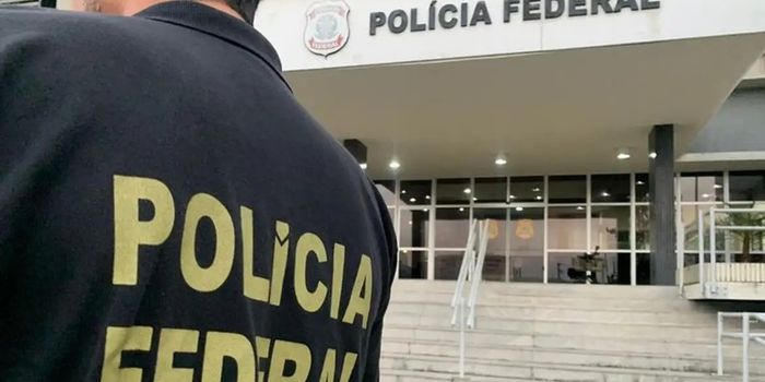 Operação da Polícia Federal investiga esquema de anúncios falsos que utilizavam a imagem do governo e órgãos públicos para enganar usuários na internet.
