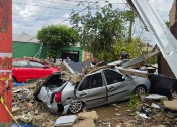 Temporal em Ribeirão Preto deixa milhares de imóveis sem energia e provoca prejuízos em escolas, unidades de saúde e moradias.