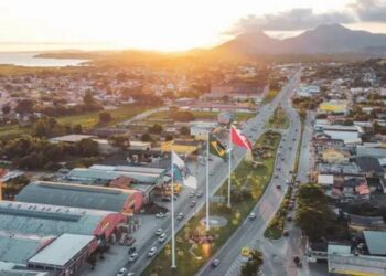 A costa do Rio de Janeiro registrou um tremor de magnitude 3,0 próximo a Maricá. Especialistas dizem que abalos de baixa magnitude são comuns no litoral do Sudeste.