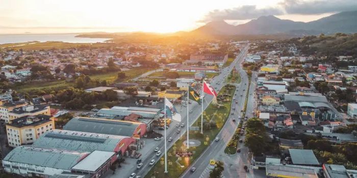 A costa do Rio de Janeiro registrou um tremor de magnitude 3,0 próximo a Maricá. Especialistas dizem que abalos de baixa magnitude são comuns no litoral do Sudeste.