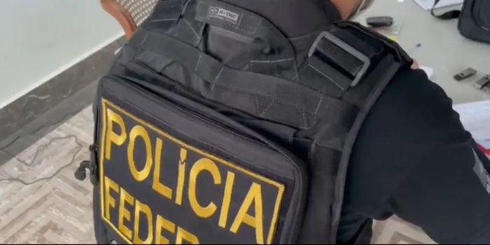 PF e forças integradas cumprem 274 mandados em 16 estados contra facções investigadas por tráfico, armas, homicídios e lavagem de dinheiro.