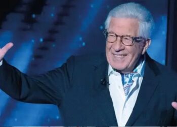Peppino di Capri morre aos 86 anos na Itália. Cantor de "Champagne" deixa legado com mais de 60 anos de carreira e milhões de discos vendidos.