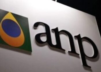 Aplicativo da ANP permite localizar postos, consultar histórico de fiscalização e denunciar preços abusivos e outras irregularidades.