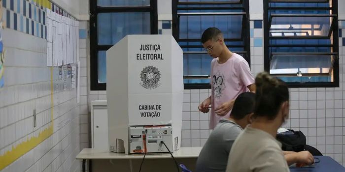 TSE destaca auditorias, testes públicos e fiscalização das urnas eletrônicas antes das Eleições 2026 e reforça transparência do sistema.