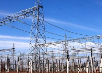 Aneel mantém bandeira amarela em agosto e confirma cobrança extra de R$ 1,88 por 100 kWh nas contas de energia elétrica.