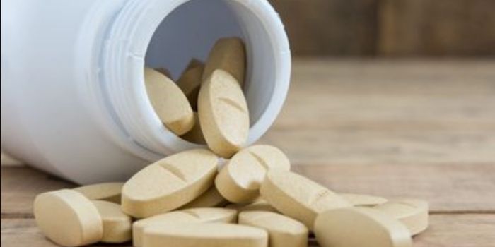 Anvisa suspende os suplementos Fenogrego e Cúrcuma Plus, da Alivemed, e determina recolhimento após apontar irregularidades sanitárias.