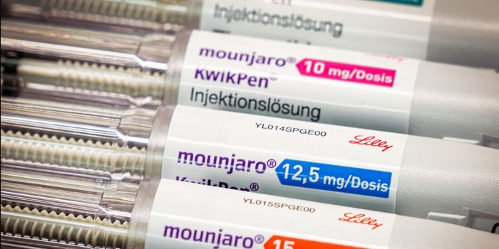 Anvisa determina apreensão de lotes falsificados do Mounjaro e proíbe venda de medicamentos sem registro fabricados por três empresas.