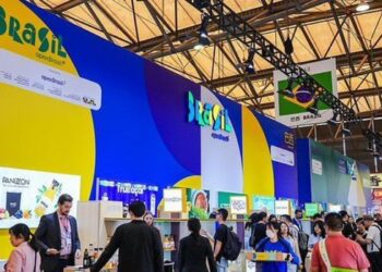 ApexBrasil anuncia plano de R$ 130 milhões para diversificar exportações após avanço das vendas para China, Europa e Índia.