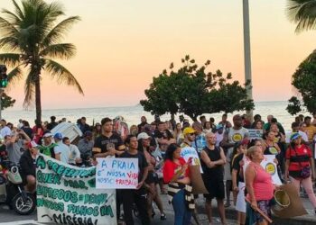 Ambulantes realizam quarto protesto seguido no Rio contra o programa Tolerância Zero e defendem diálogo após ação do MPF na Justiça.