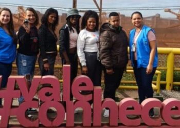 Mulheres atendidas pelo Centro Pop Continental visitam o Complexo de Tubarão e encontram incentivo para retomar estudos e ingressar no mercado de trabalho.