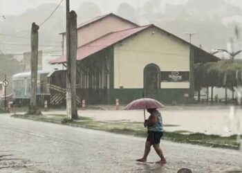 Inmet coloca estados em alerta amarelo neste sábado por risco de chuvas intensas e queda de temperatura. Avisos atingem cidades do Norte, Nordeste, Sudeste, Sul e Centro-Oeste.
