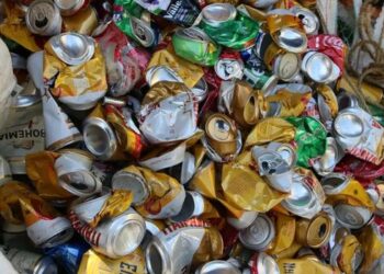 Pesquisa revela baixo conhecimento sobre economia circular no Brasil, mas aponta avanço na disposição da população em reciclar e adotar hábitos mais sustentáveis.