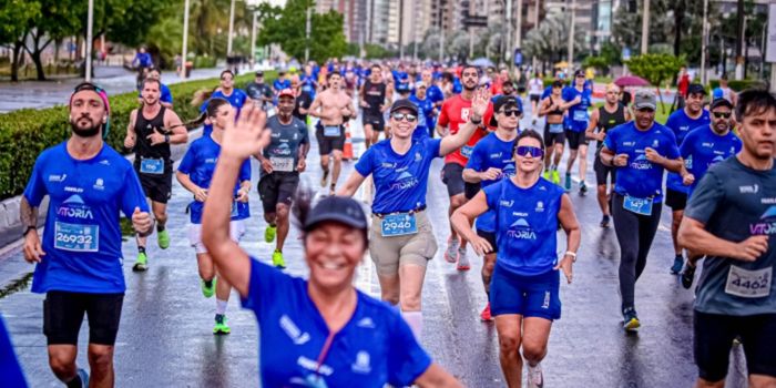 Maratona de Vitória 2026 bate recorde de inscritos, esgota vagas em provas tradicionais e espera reunir 10 mil corredores.