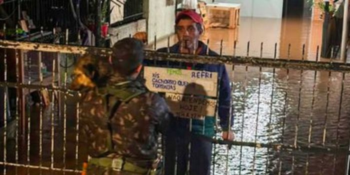 Exército Brasileiro mantém apoio às cidades atingidas pelos temporais no Rio Grande do Sul com resgates, assistência e montagem de abrigos.