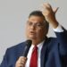 Flávio Dino determina bloqueio de R$ 119 milhões em bens de Valdemar Costa Neto em investigação sobre suposto desvio de emendas parlamentares.