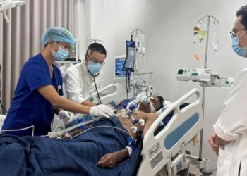 Lancha com turistas indianos vira no sul do Vietnã e deixa 15 mortos. Acidente ocorreu próximo à ilha de Phu Quoc.