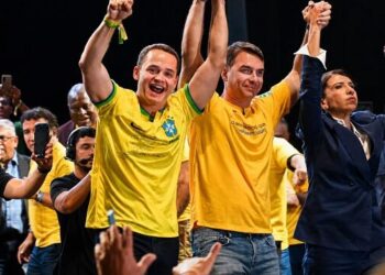 Pazolini sela aposta em Flávio e abre uma conta política no Espírito Santo