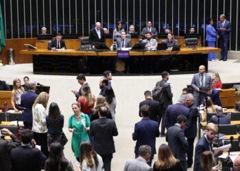 Governo reduz o bloqueio do Orçamento e libera R$ 5,7 bilhões para despesas públicas. Aproximadamente R$ 18 bilhões continuam retidos.