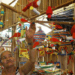 Em Abaetetuba, no Pará, saberes transmitidos entre gerações transformam uma palmeira amazônica em brinquedos, obras de arte e fonte de sustento